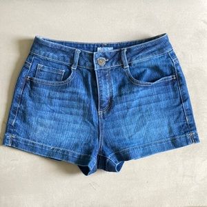 SO Denim shorts. Size 7